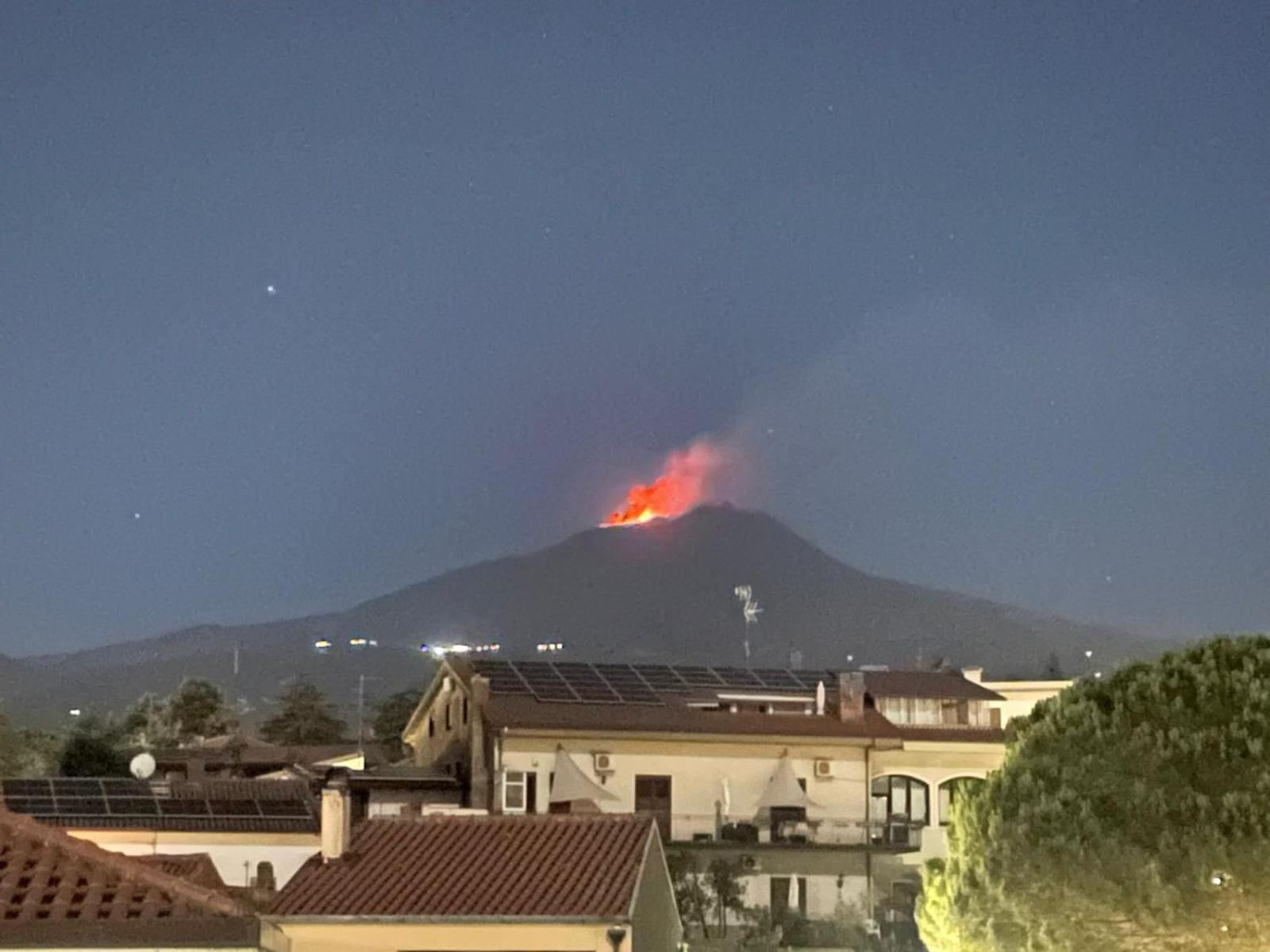 مبيت وإفطار نيكولوسي La Dama Dell'Etna المظهر الخارجي الصورة
